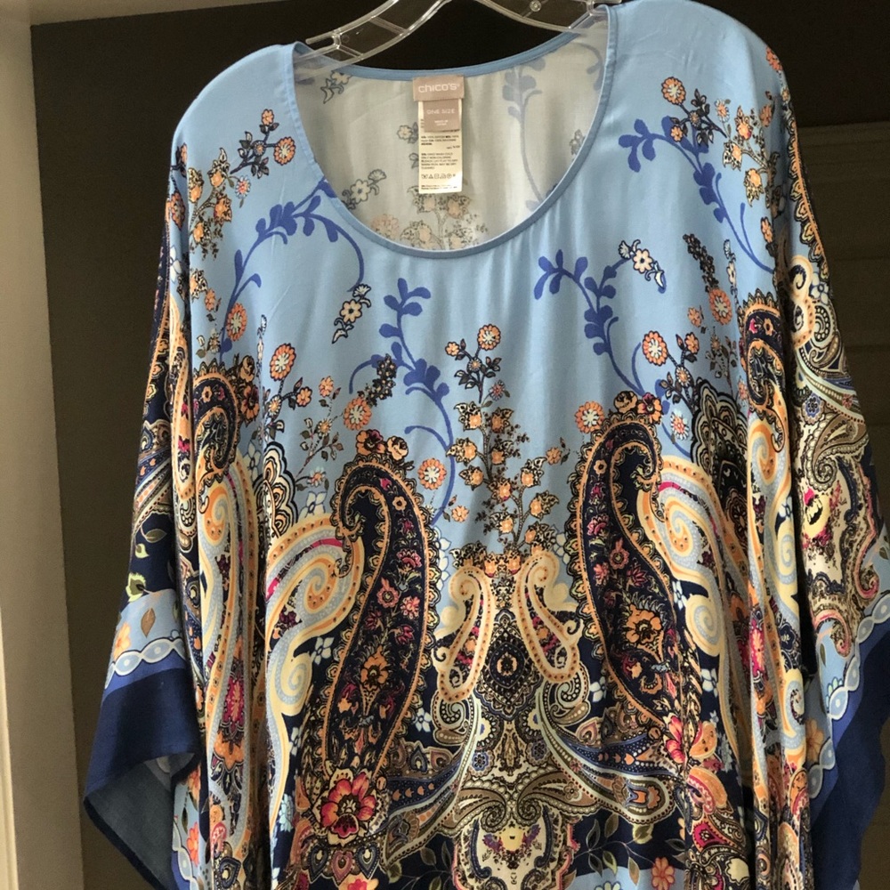 Chico’s Poncho one size fits all, gently used.